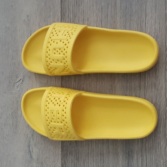 Hunter Shoes - NWT Hunter lightweight moulded sliders